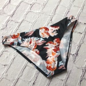 Floral‎ black cheeky bikini bottom size small NEW